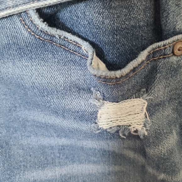 REPURPOSED Maurice's Patchwork Distressed Blue Denim Mini Skirt Size 27 - Picture 4 of 12